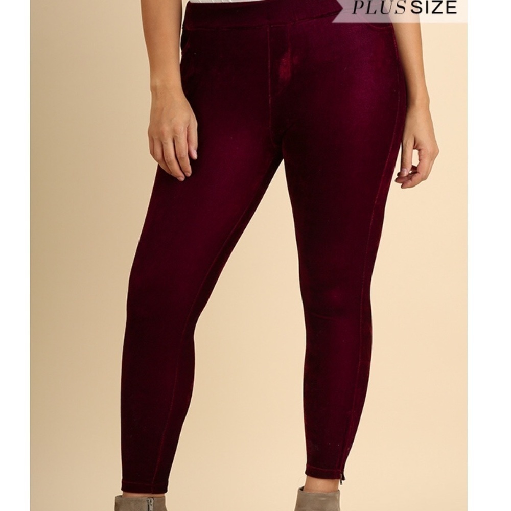 Maroon velvet high waisted leggings, zipper bottom